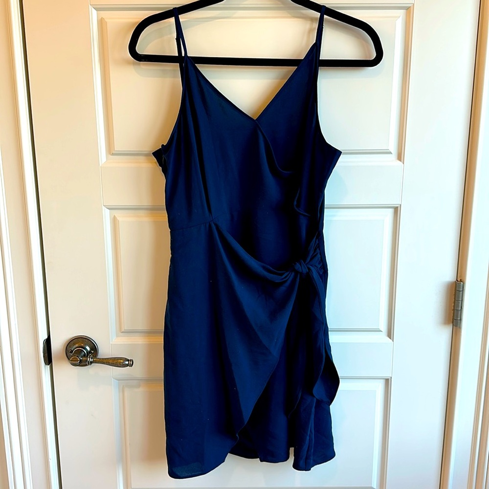 Navy Dress with side zipper and adjustable straps !